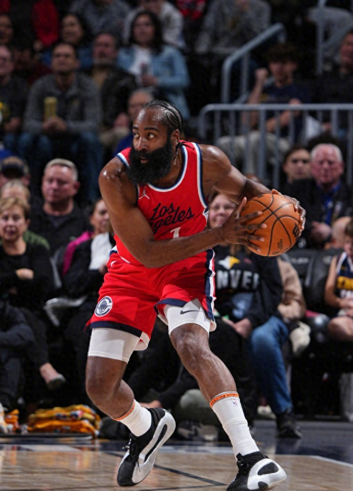 集结日底特律活塞调整名单以备NBA总决赛，临场应变环节打磨，信心回归，医务组通报恢复的简单介绍