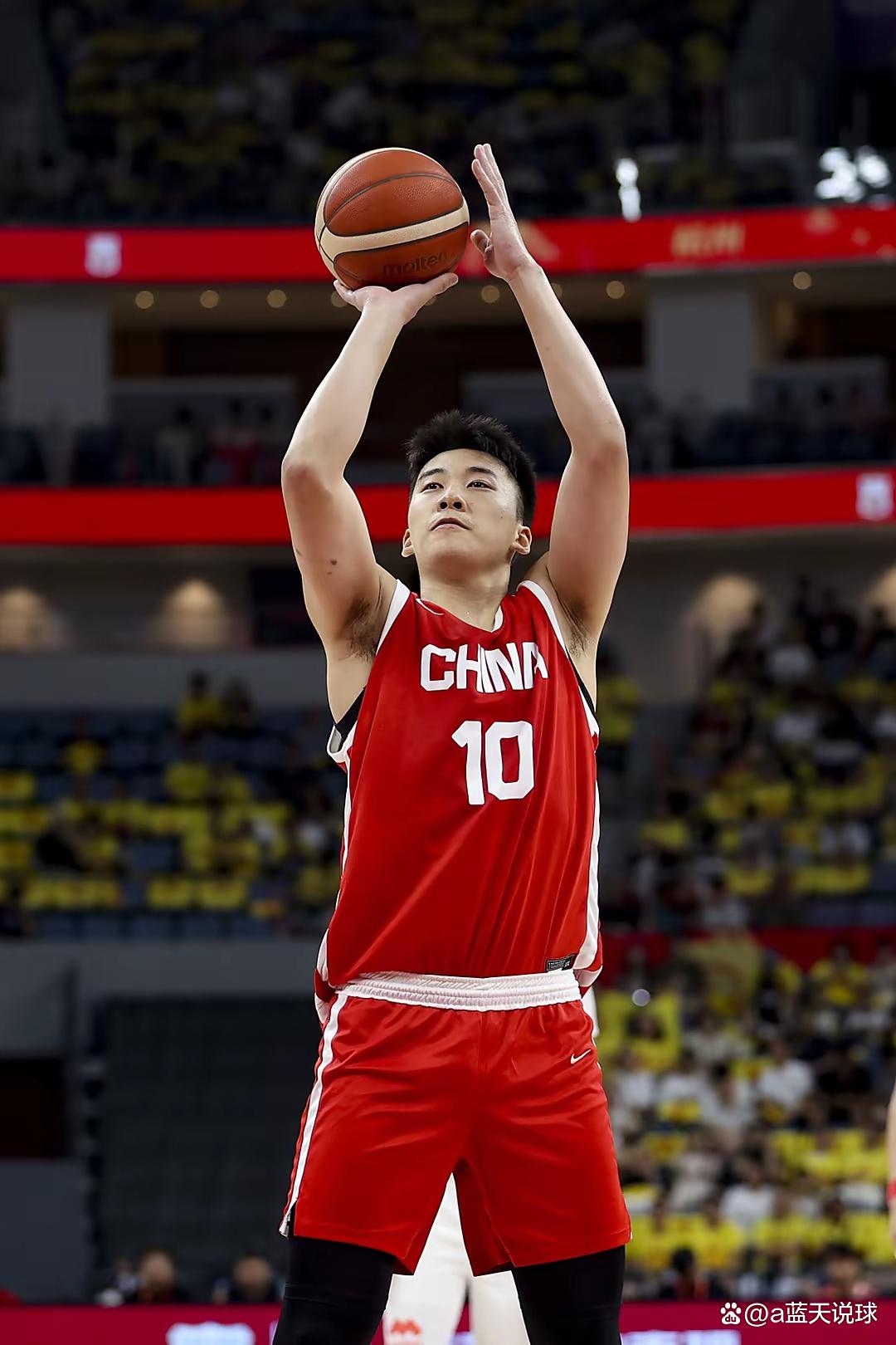 芒果登录入口 -今晚欧联传出新动向，山东男篮调整名单，管理层表态：引发热议，临场指挥获称赞 