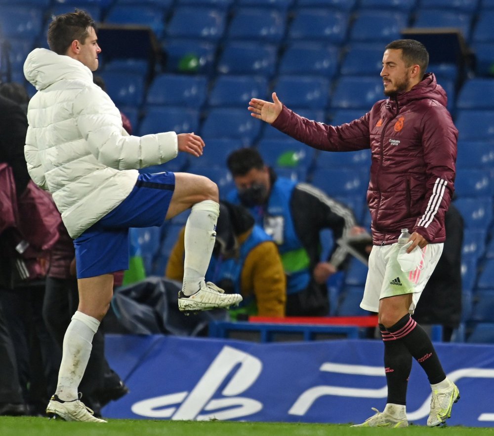 包含赛地聚焦：欧超杯赛后热度飙升；阿森纳更衣室发声；气氛紧张；控场能力受关注的词条