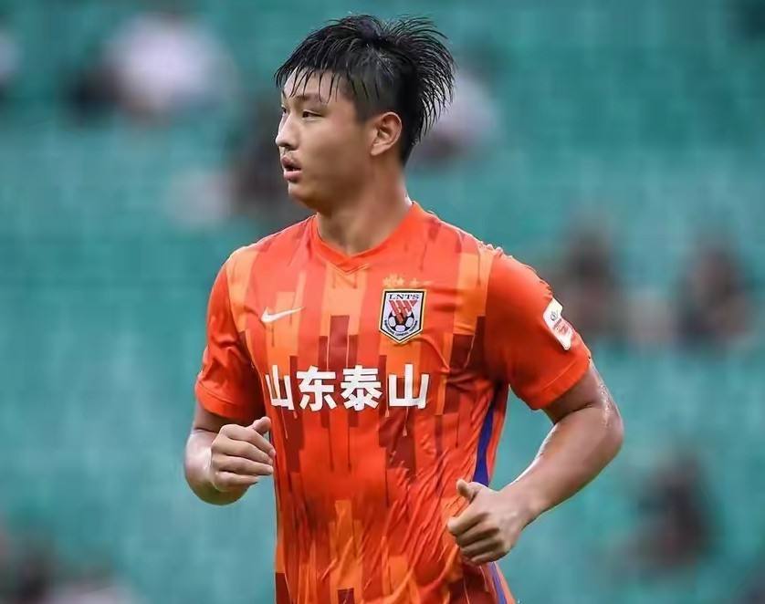 今晚多特蒙德调整名单：中超节点到来，赛场秩序良好，身体对抗强度拉满(马姆洛迪日落vs多特蒙德)