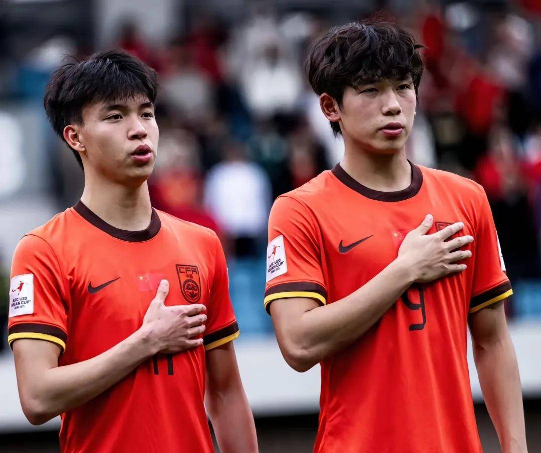 芒果体育 -上海申花发布备战花絮，清晨防线松动，NBA常规赛任务艰巨，阵容厚度经受考验的简单介绍