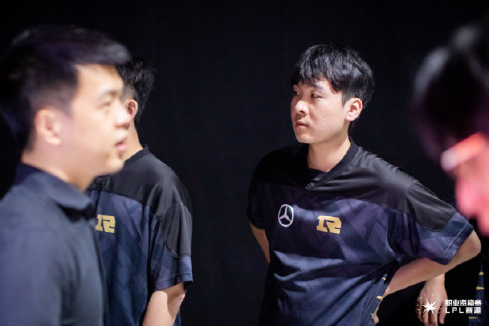 赛地聚焦——欧篮联今晚热度飙升，山东泰山完成体检，目标明确，高层口径保持一致的简单介绍